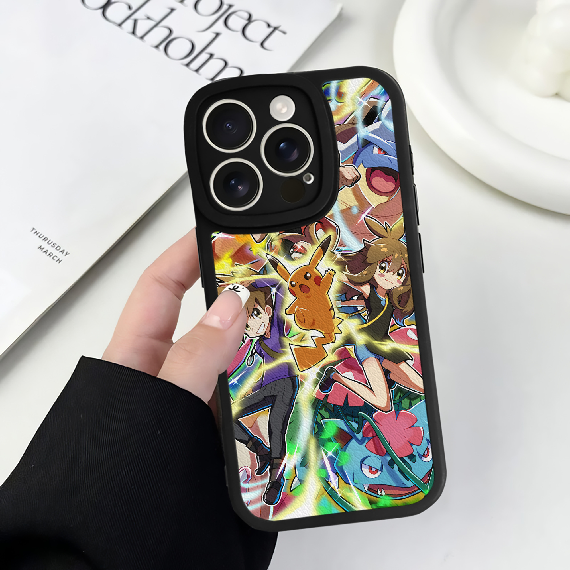 （画像用） ポケットモンスター Pokémon 【iPhone 16シリーズ対応】シリコンスマホケース（レザー調） 材質：シリコン